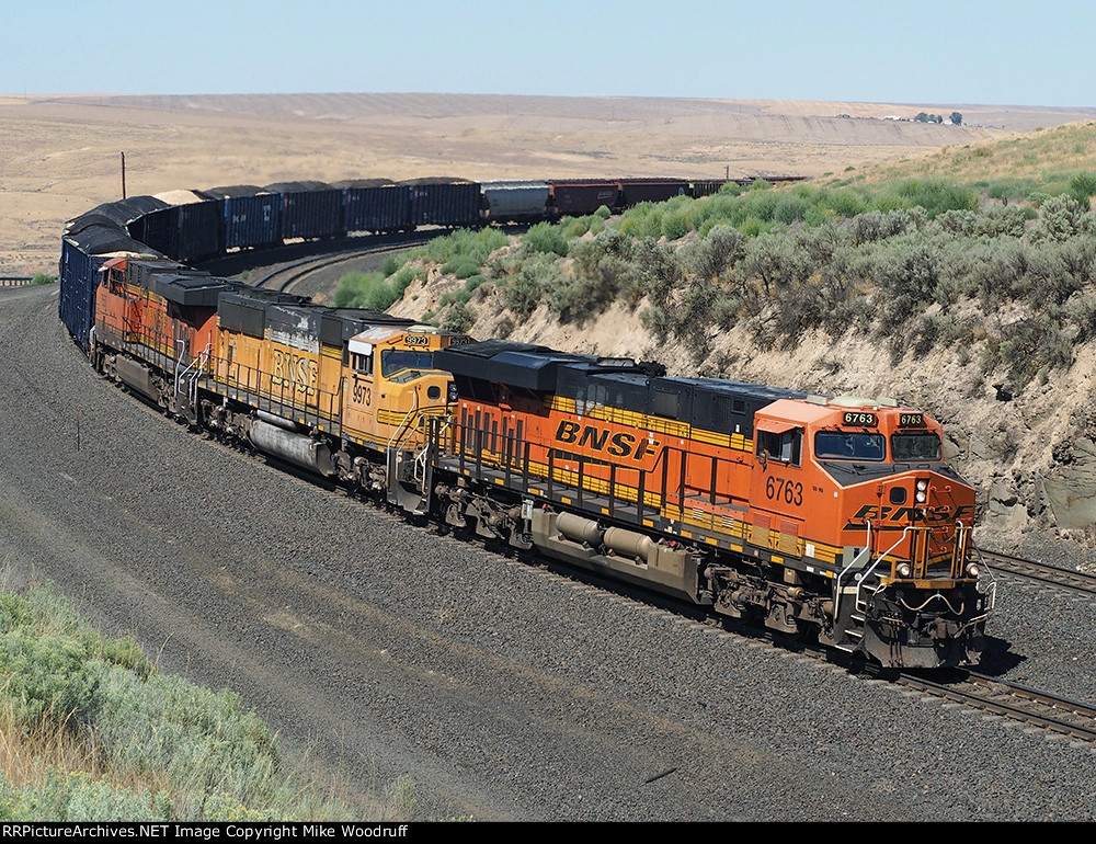 BNSF 6763